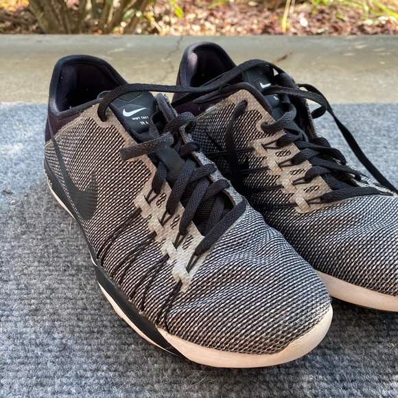 Nike Free TR 6 - Picture 2 of 2